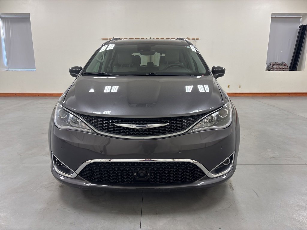 2018 Chrysler Pacifica Touring Plus photo 2