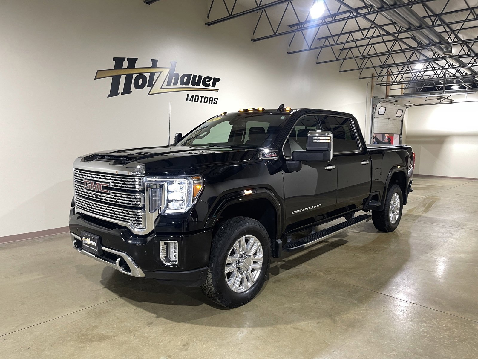 Used 2022 GMC Sierra 3500 Denali HD Denali with VIN 1GT49WEY7NF236402 for sale in Cherokee, IA