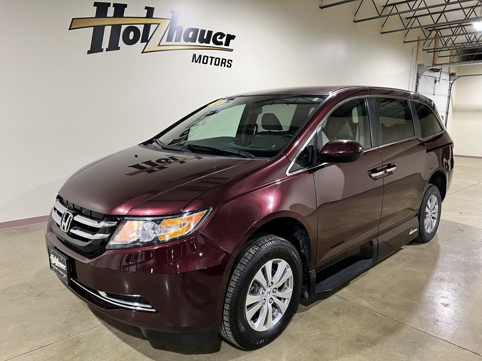 Used 2014 Honda Odyssey EX with VIN 5FNRL5H41EB097608 for sale in Cherokee, IA