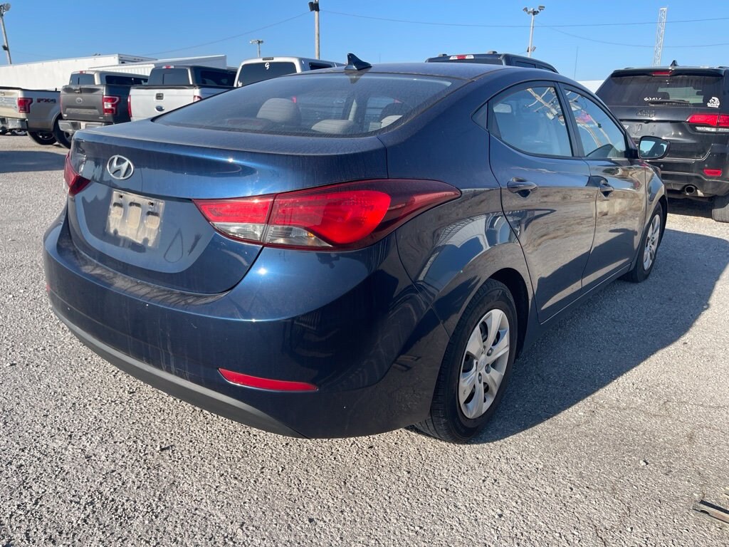 Used 2016 Hyundai Elantra SE Sedan
