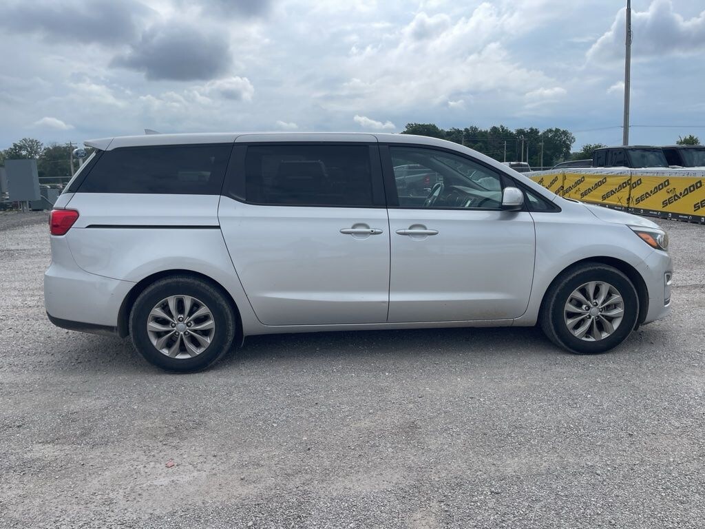 Used 2019 Kia Sedona LX Minivan/Van