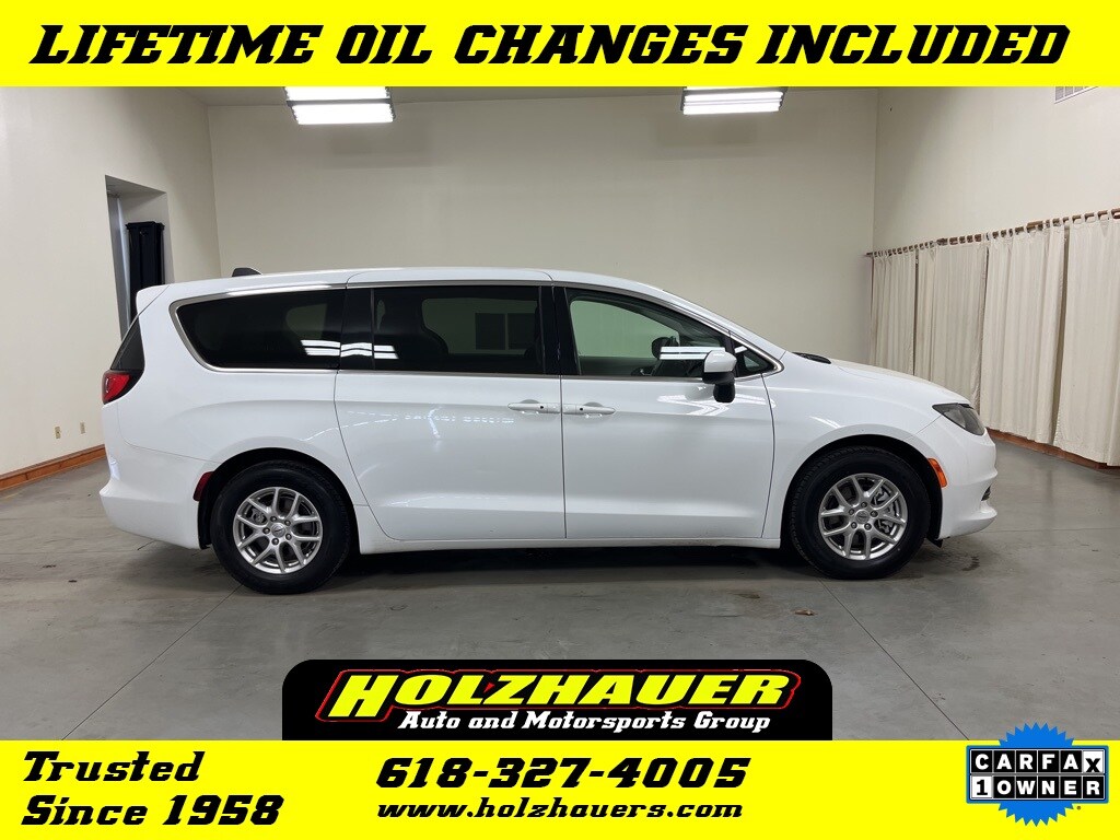 Used 2022 Chrysler Voyager LX Minivan/Van
