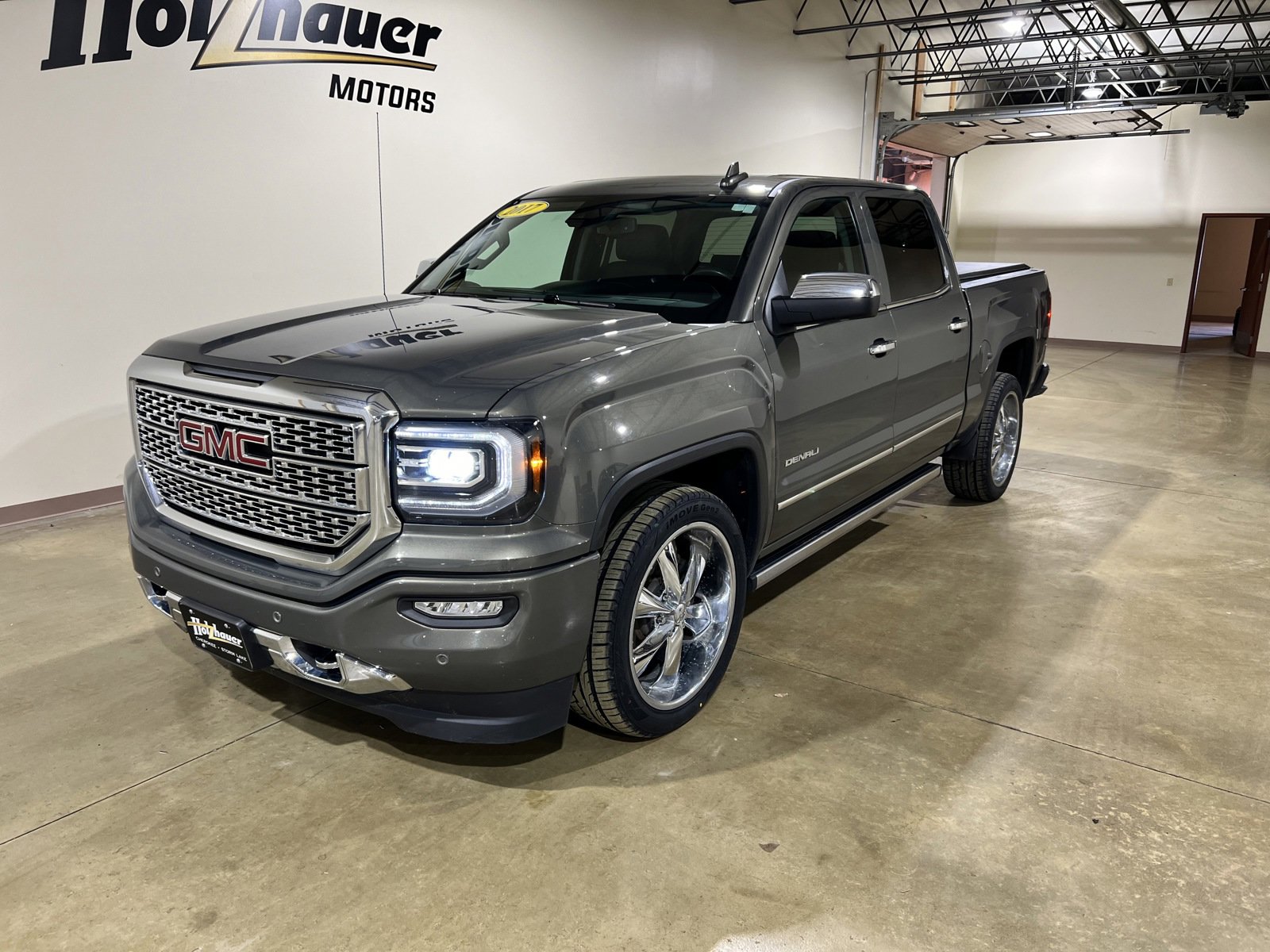 Used 2017 GMC Sierra 1500 Denali Denali with VIN 3GTU2PEJ0HG155810 for sale in Cherokee, IA