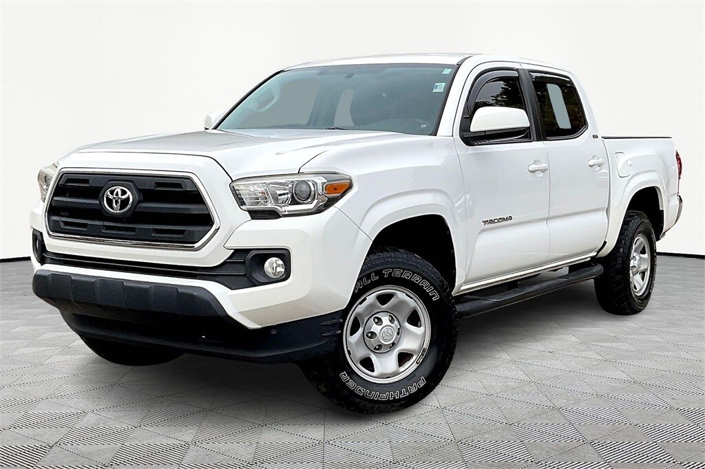2016 Toyota Tacoma SR5 V6 photo 2