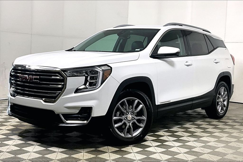 Used 2024 GMC Terrain SLT SUV