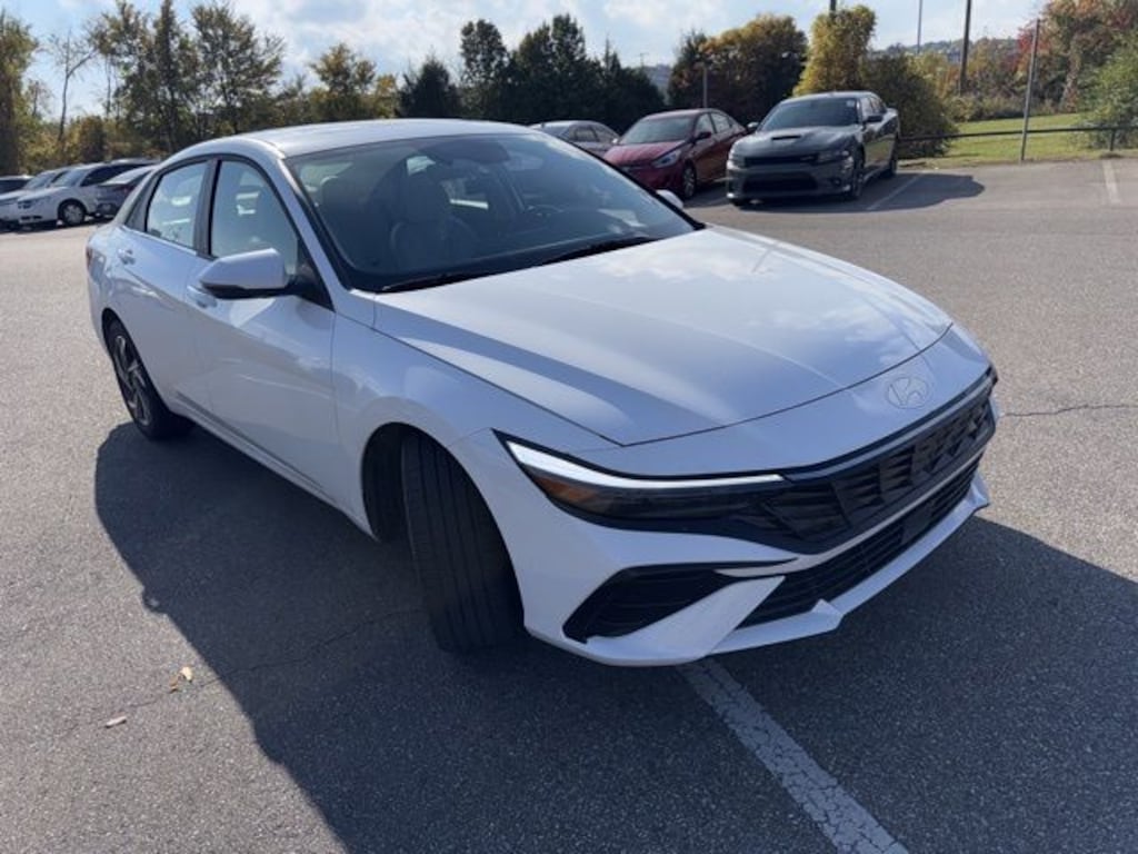 Certified 2025 Hyundai Elantra Limited Sedan