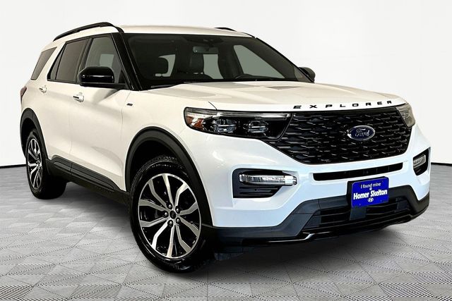 2023 Ford Explorer ST-LINE's photo