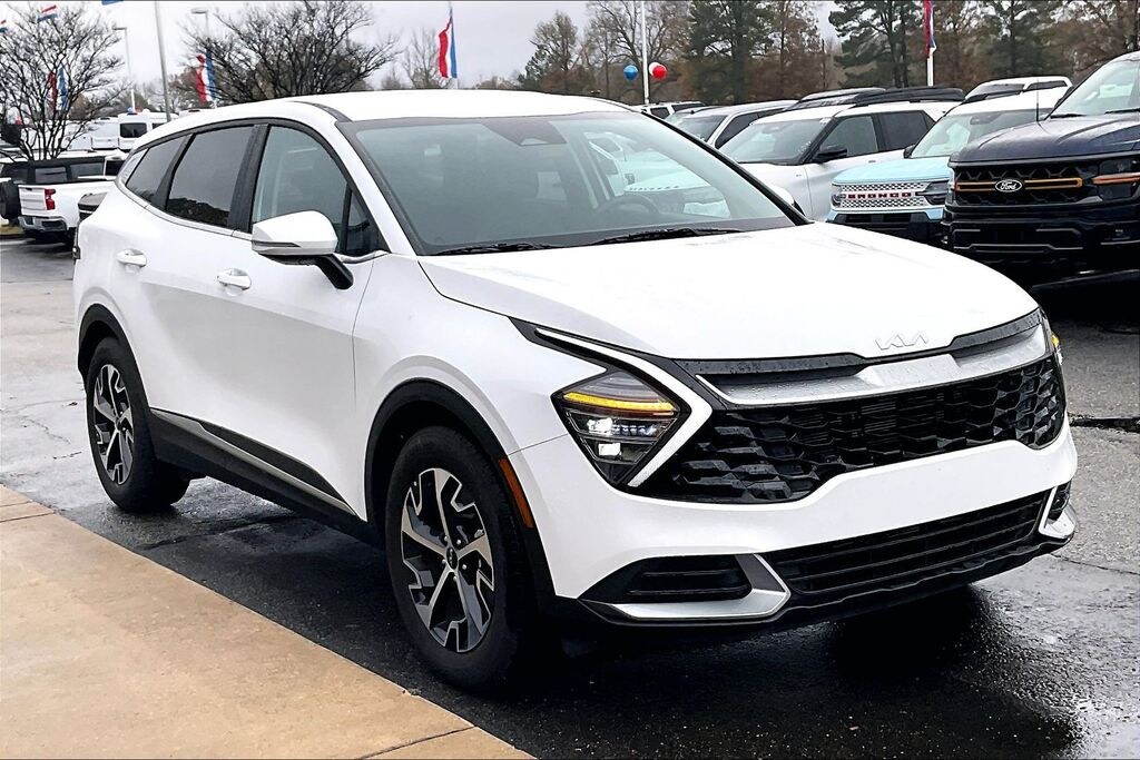 Used 2024 Kia Sportage EX SUV