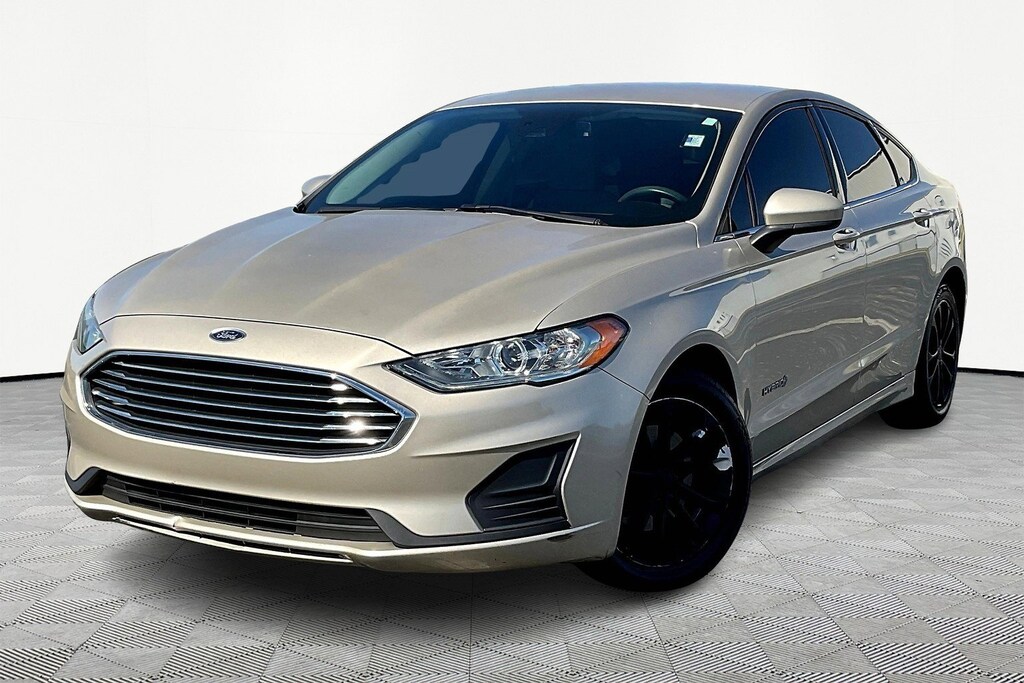 Used 2019 Ford Fusion Hybrid SE Sedan
