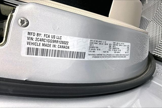 2024 Chrysler Pacifica Limited - Photo 33