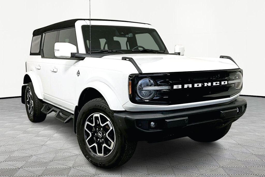 Used 2024 Ford Bronco Outer Banks SUV