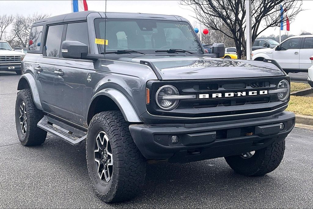 2024 Ford Bronco 4-Door Outer Banks's photo