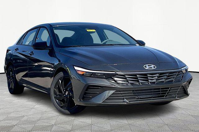2026 Hyundai Elantra SEL's photo