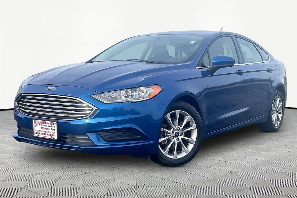 Used 2017 Ford Fusion SE Sedan