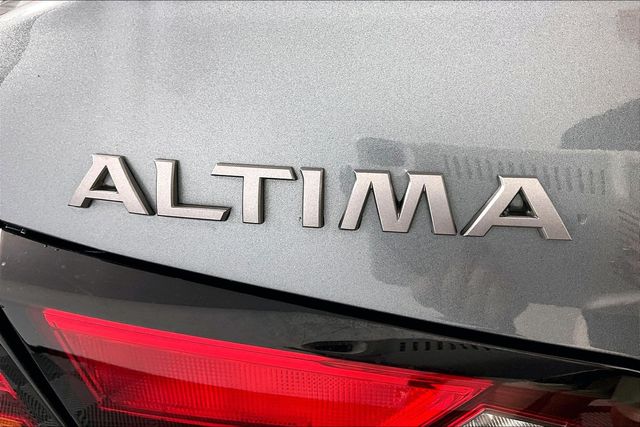 2023 Nissan Altima SV - Photo 14