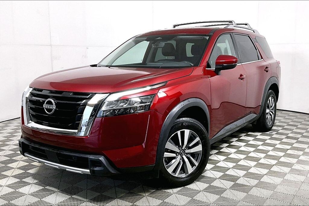 Used 2023 Nissan Pathfinder SL SUV