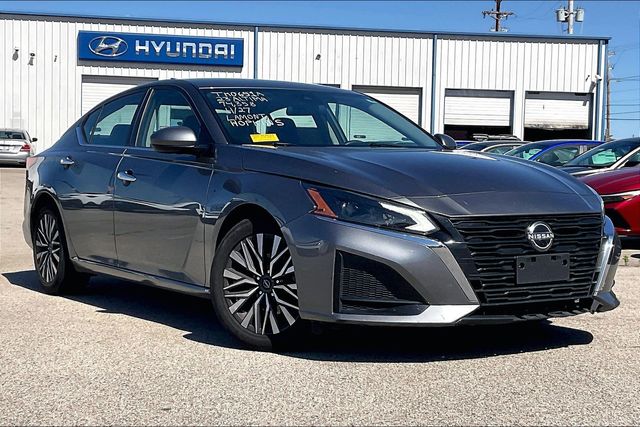 2023 Nissan Altima 2.5 SV's photo