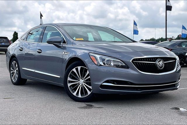 2018 Buick LaCrosse Premium's photo