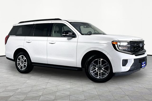 2025 Ford Expedition Active 4x4's photo