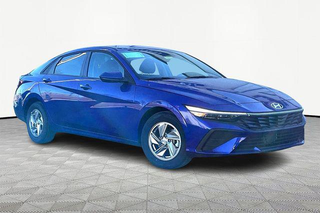 2026 Hyundai Elantra SE's photo