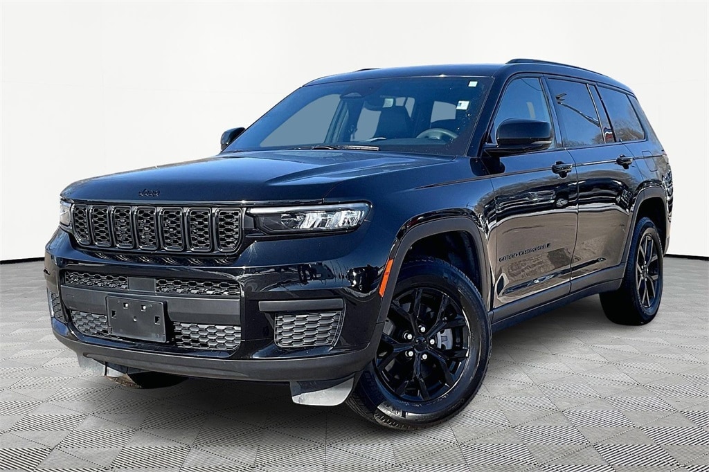 Used 2024 Jeep Grand Cherokee L Laredo SUV