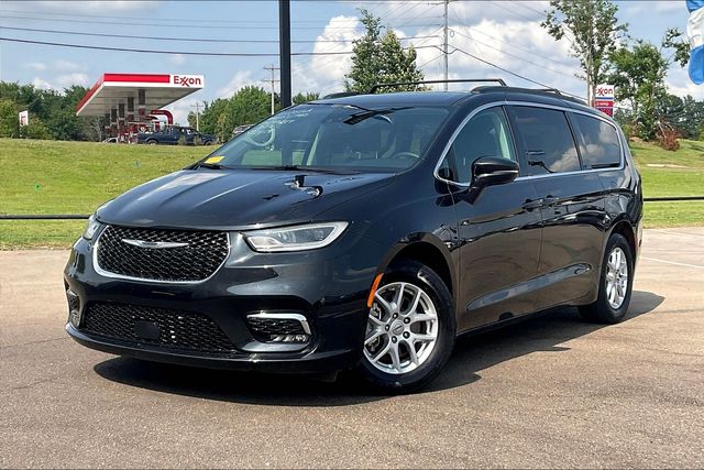 Used 2022 Chrysler Pacifica Touring L with VIN 2C4RC1BG0NR169463 for sale in Olive Branch, MS