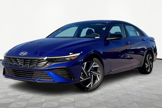 2025 Hyundai Elantra SEL Sport photo 2