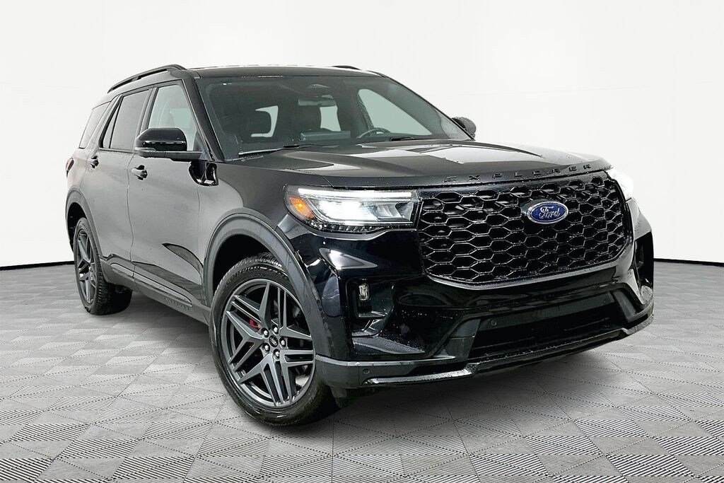 Used 2025 Ford Explorer ST-Line SUV
