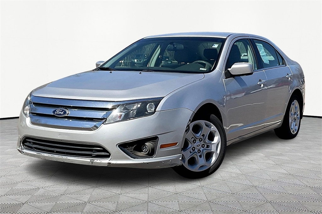 Used 2011 Ford Fusion SE Sedan