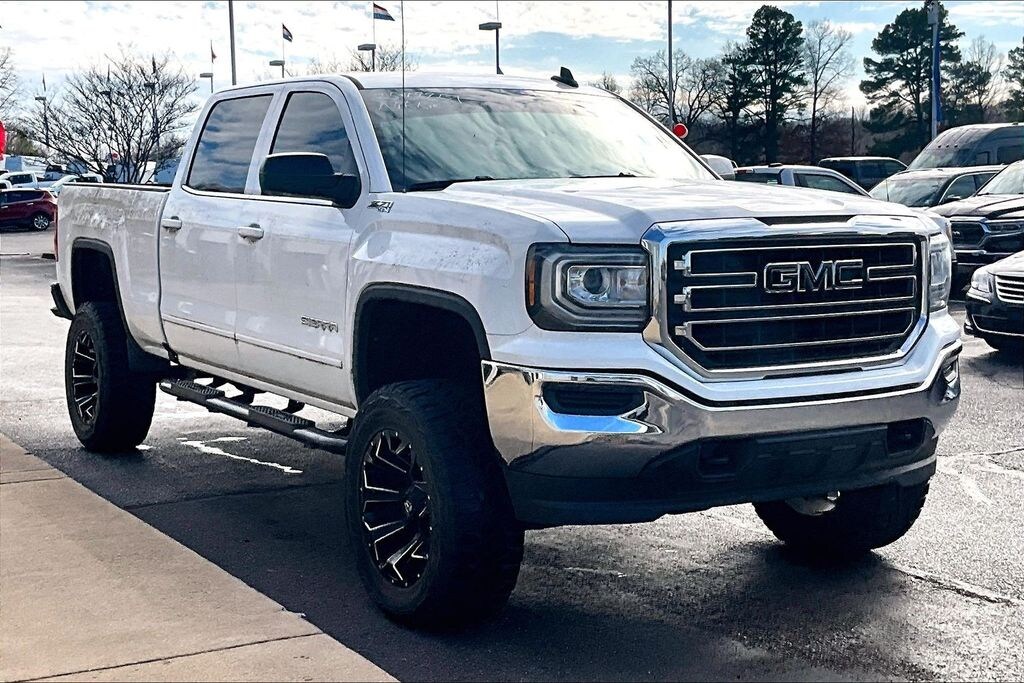 Used 2018 GMC Sierra 1500 SLE Truck Crew Cab