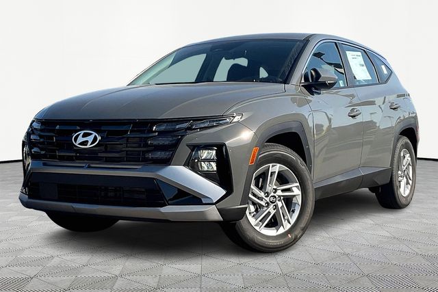 Used 2025 Hyundai Tucson SE with VIN 5NMJA3DE7SH454211 for sale in Olive Branch, MS
