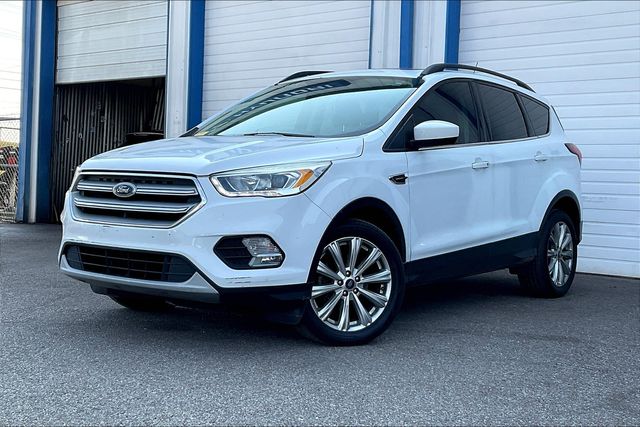 2019 Ford Escape SEL photo 2
