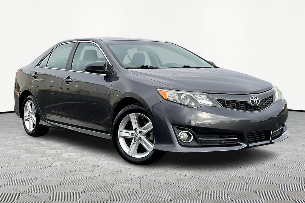 Used 2013 Toyota Camry LE Sedan