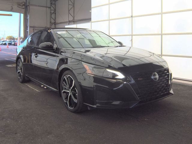 2024 Nissan Altima 2.5 SR's photo