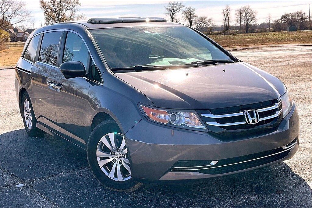 Used 2016 Honda Odyssey EX-L w/Navigation Van Passenger Van