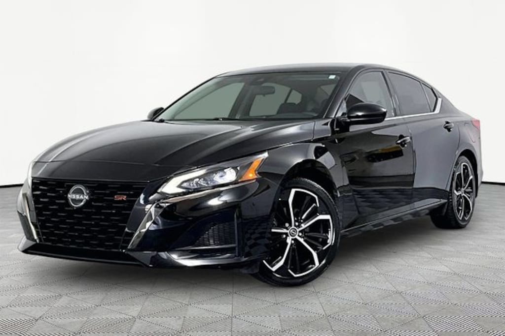 Used 2024 Nissan Altima 2.5 SR Sedan