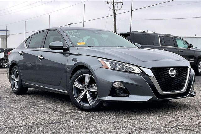 2021 Nissan Altima SL's photo
