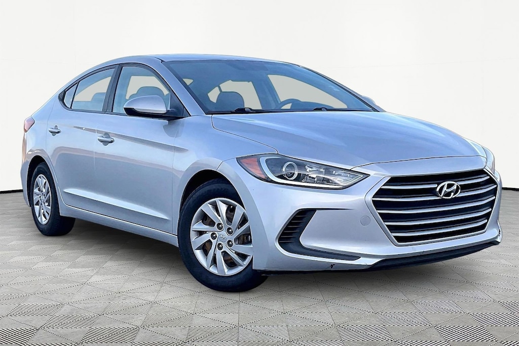 Used 2018 Hyundai Elantra SE Sedan