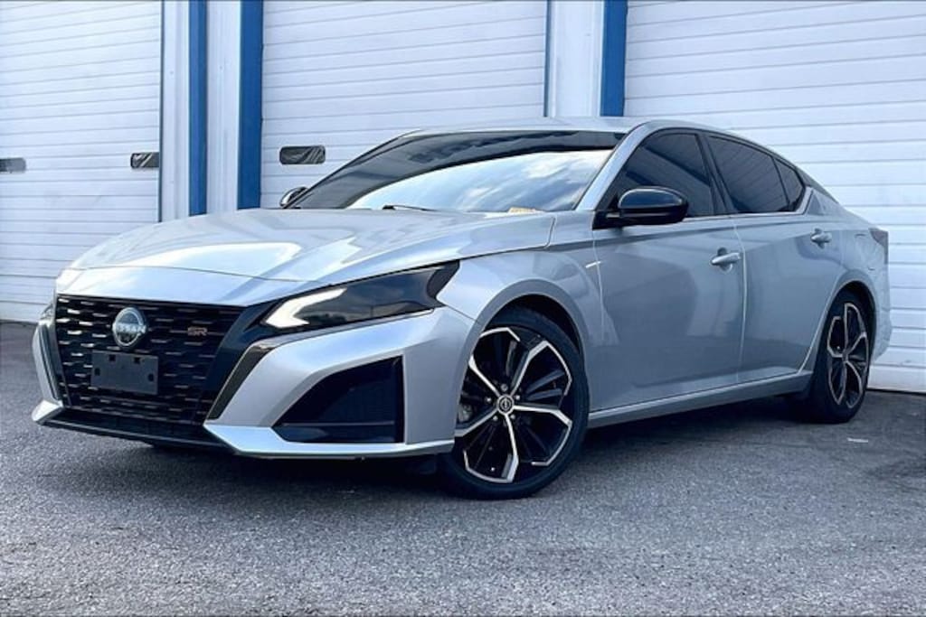 Used 2023 Nissan Altima 2.5 SR Sedan