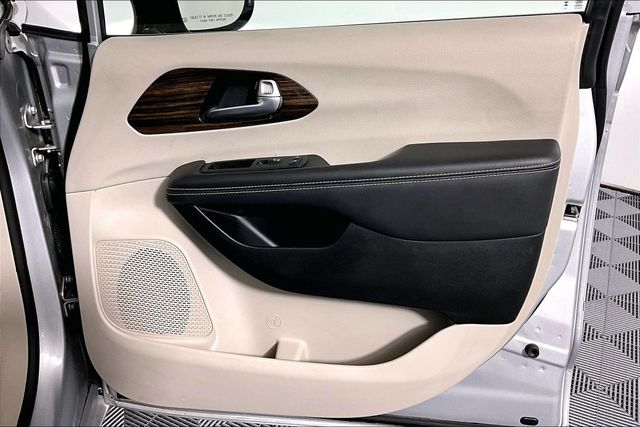 2024 Chrysler Pacifica Limited - Photo 24