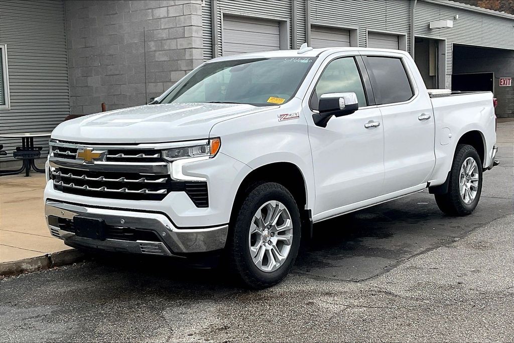 2024 Chevrolet Silverado 1500 LTZ photo 2