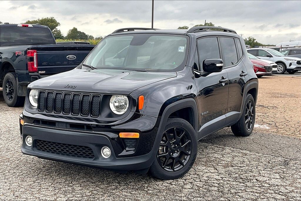 Used 2019 Jeep Renegade Latitude FWD SUV