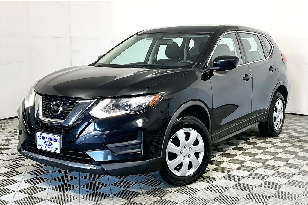 2018 Nissan Rogue S photo 2