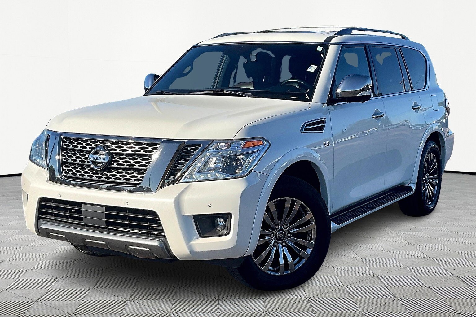 2019 Nissan Armada Platinum photo 2