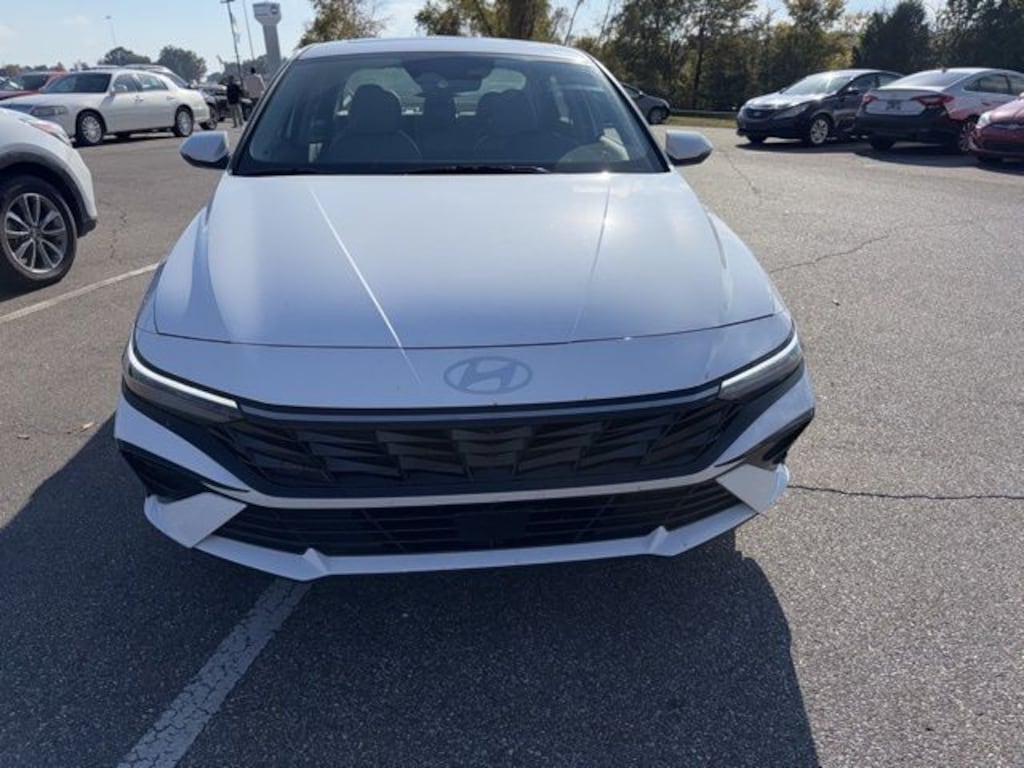 Certified 2025 Hyundai Elantra Limited Sedan