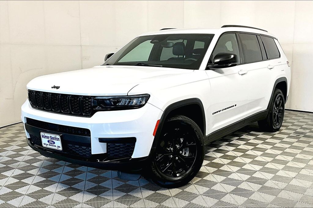 Used 2024 Jeep Grand Cherokee L Laredo SUV