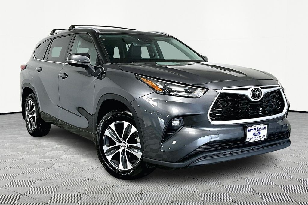 Used 2022 Toyota Highlander XLE SUV