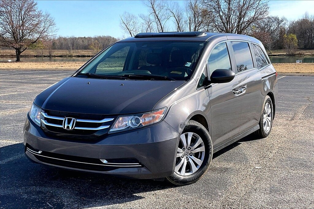 Used 2016 Honda Odyssey EX-L w/Navigation Van Passenger Van
