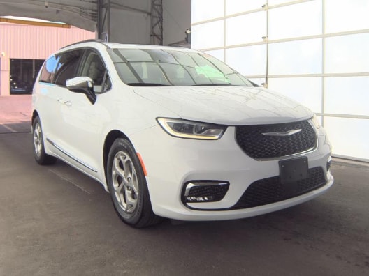 2023 Chrysler Pacifica Limited's photo