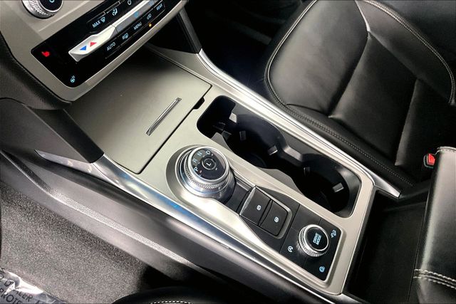 2022 Ford Explorer XLT - Photo 17